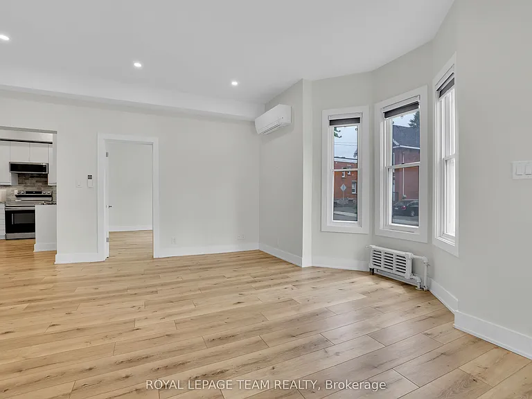 531 McLeod St #A — Photo 7