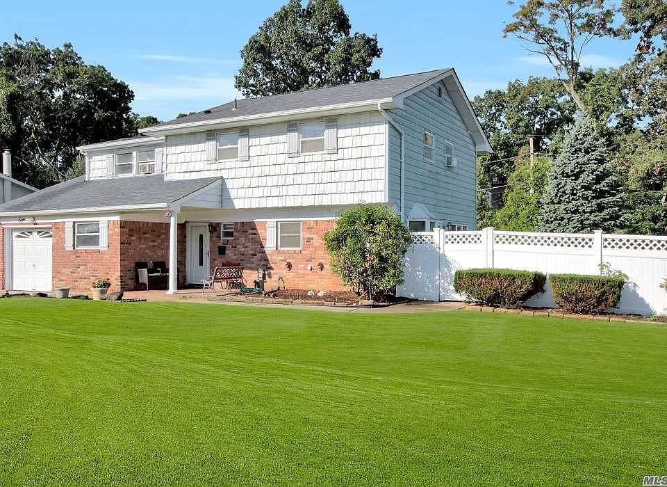 1st image of 8 Glen Ln