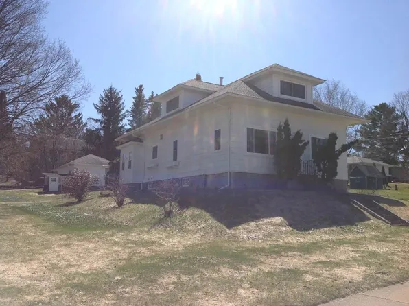703 5th St, Marathon, WI 54448
