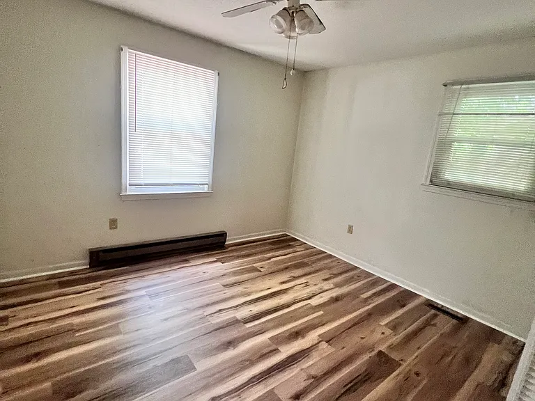 114 Northgate Dr — Photo 5