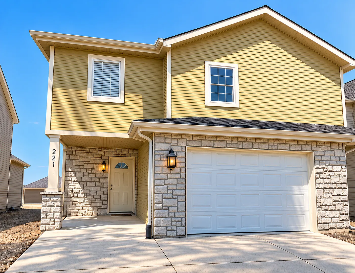 Make Yourself at Home Spacious, Pet-Friendly Living with All the Essentials — Photo 1