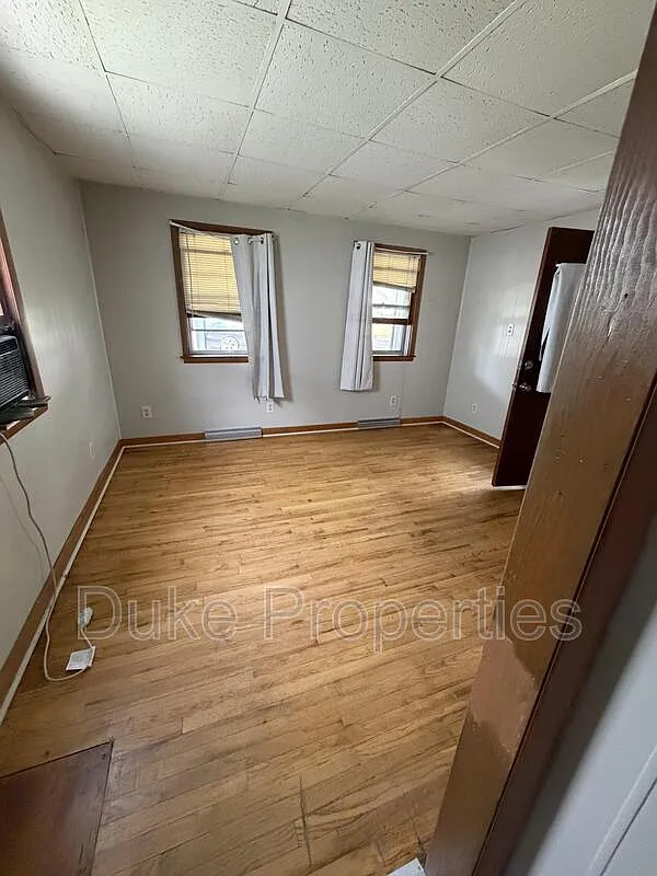 1 bed, 1.0 bath, $745 — Photo 3