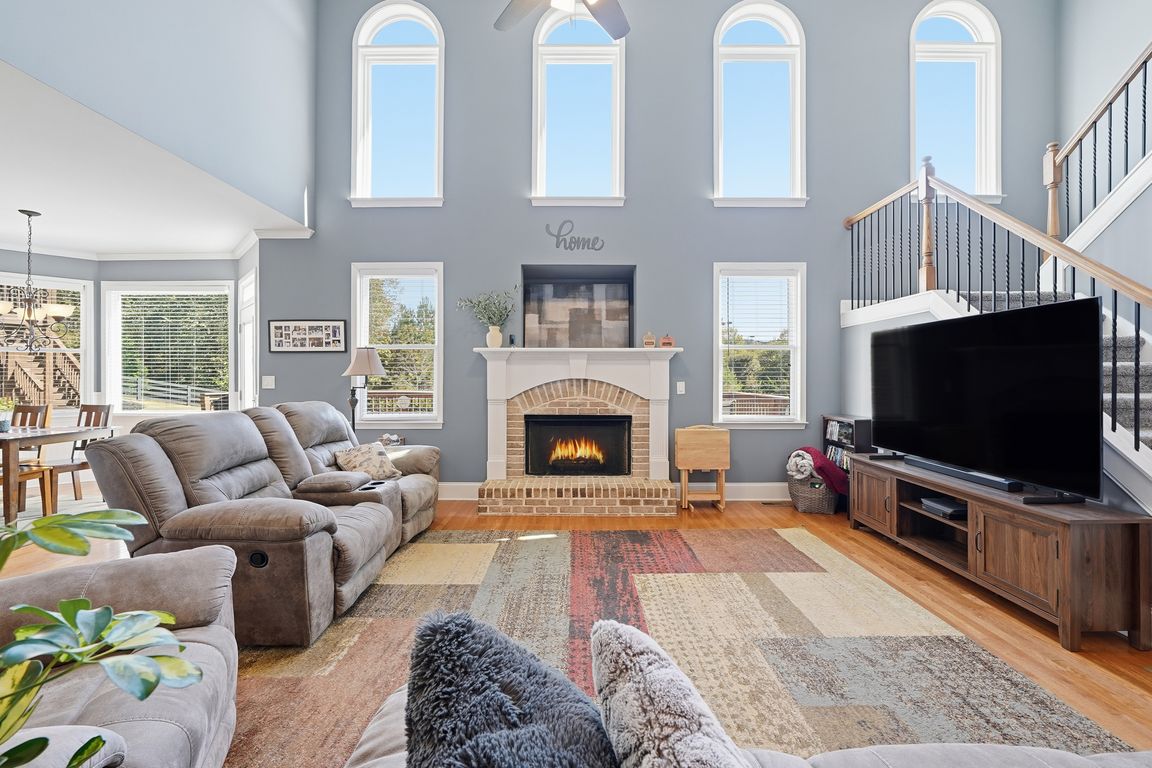 next background image