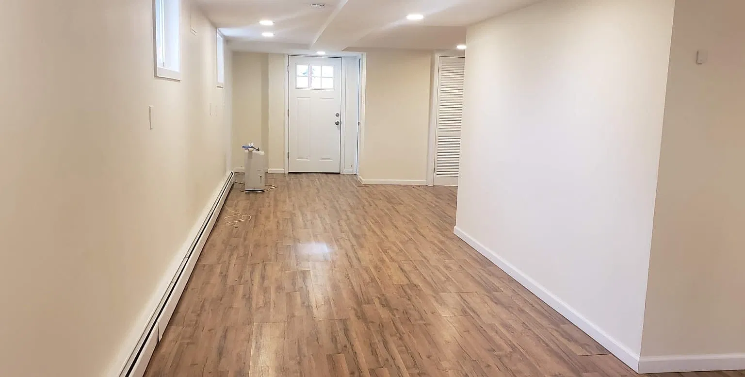 2 bed, 900 sqft, $3,100 — Photo 1