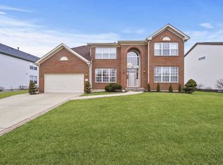 635 Conestoga Rd, Naperville, IL 60563