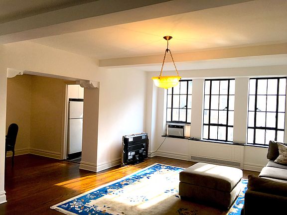 2nd image of 340 W 57th St APT 9J