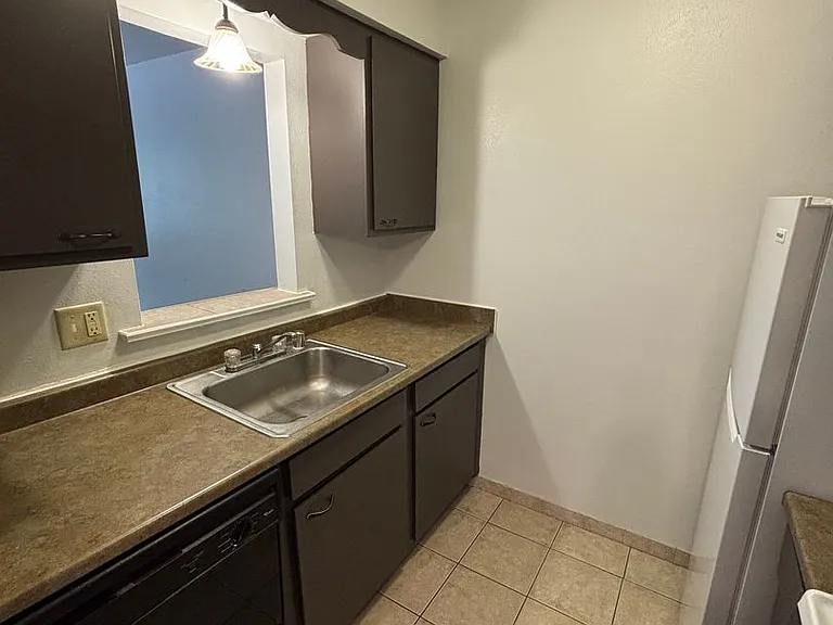 10628 W Dakota St — Photo 5