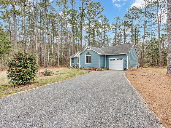 2nd image of 633 Lilac Ln