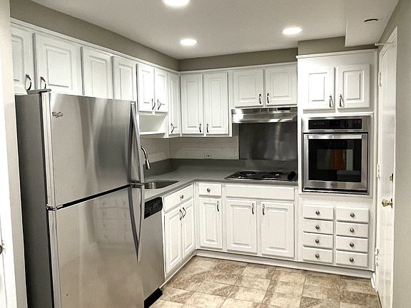 5th image of 3415 W End Ave #510D