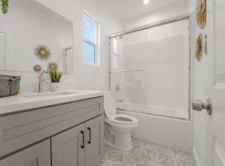 304 Diana Pl #A, Fullerton, CA 92833
