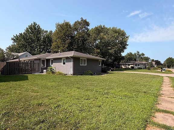 5th image of 209 Georgia Ave SW