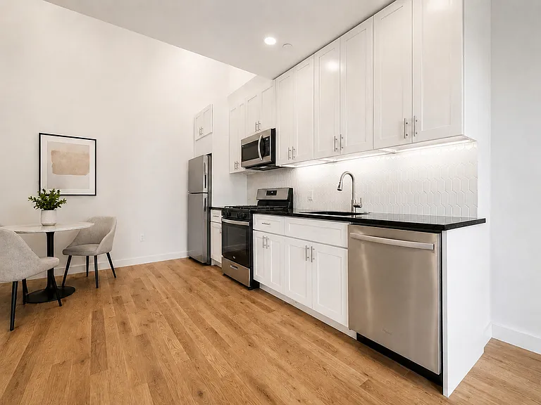 185 Chauncey St #1F — Photo 7