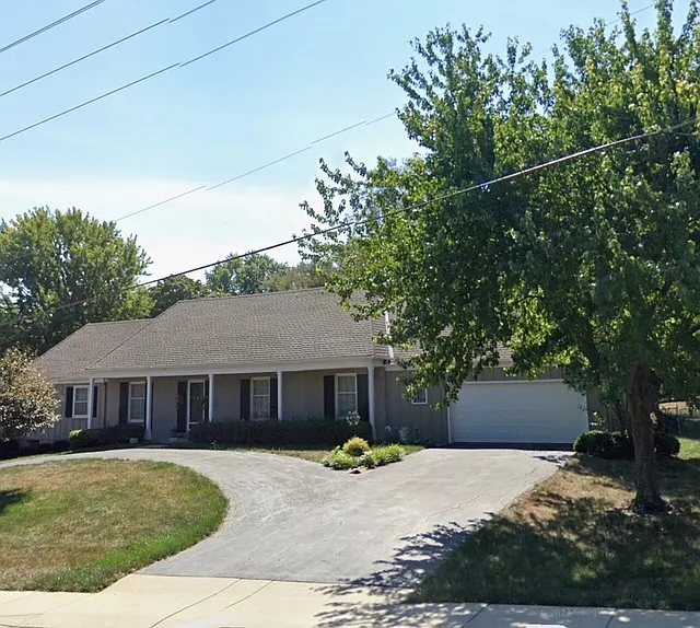 W 103rd St, Leawood — Photo 1