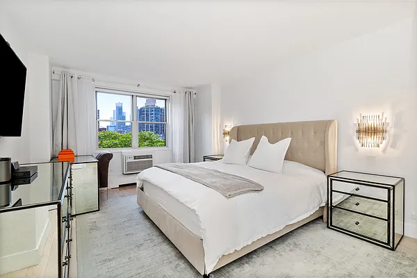 Sold by Brown Harris Stevens | media 20