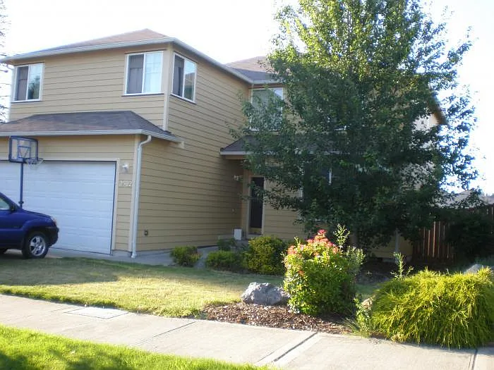 2502 Hidden Springs Loop SE