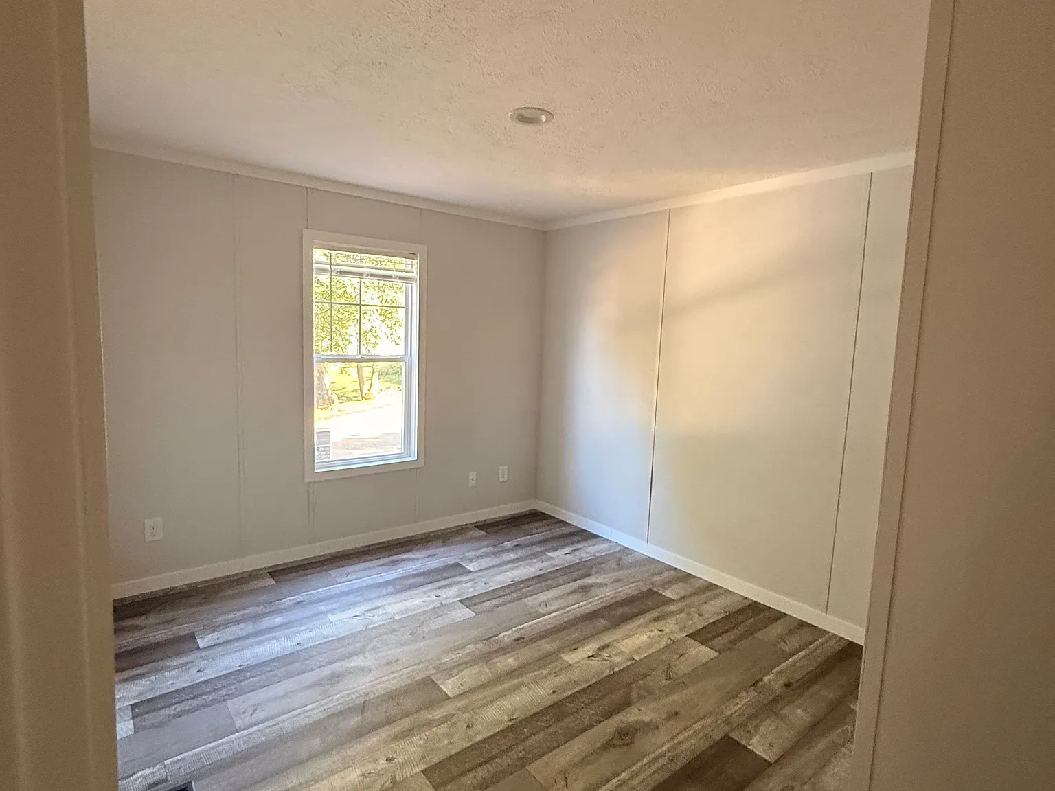 3 bed, 900 sqft, $1,100 — Photo 4
