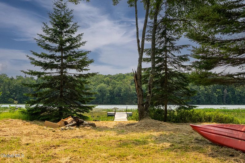 3rd image of 1088 Stewart Landing Road