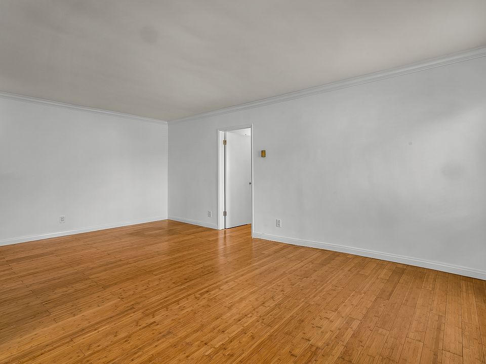 1st image of 10635 Ayres Ave APT 3