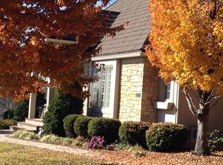 5836 Edgewater Dr, Overland Park, KS 66223
