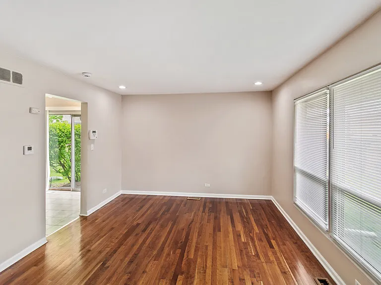 1106 Williamsburg Rd — Photo 12