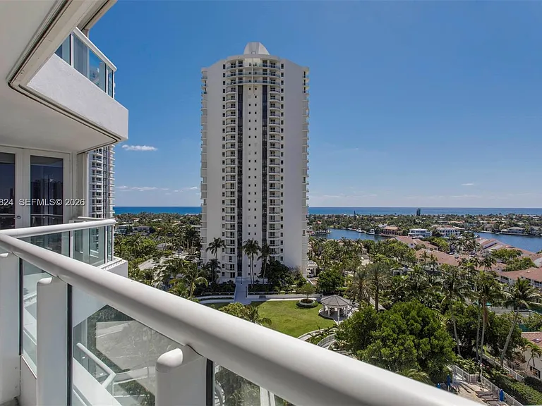 21055 Yacht Club Dr #1409 — Photo 37