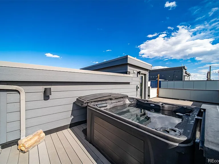 435 S Forest St #6 — Photo 41