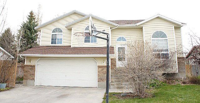 1st image of 1953 Danbury Cir