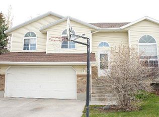 1953 Danbury Cir, Idaho Falls, ID 83401