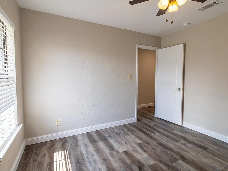 4722 K Mart Dr — Photo 15