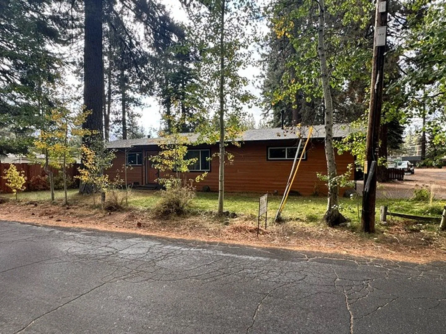 Lovely 3BD, pet friendly home with RV parking! — Photo 3