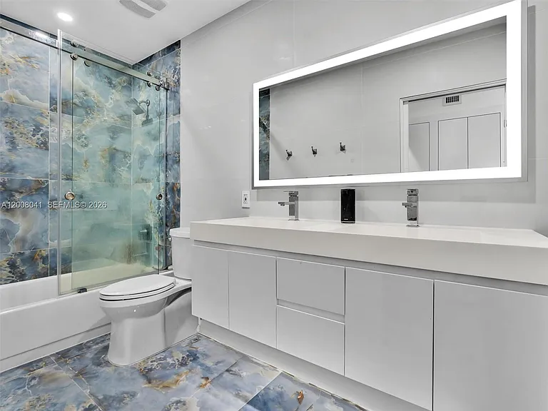 3731 N Country Club Dr #Penthouse 24 — Photo 20