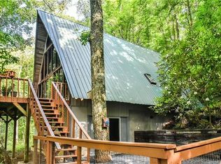 363 Foxden Rd, Mars Hill, NC 28754