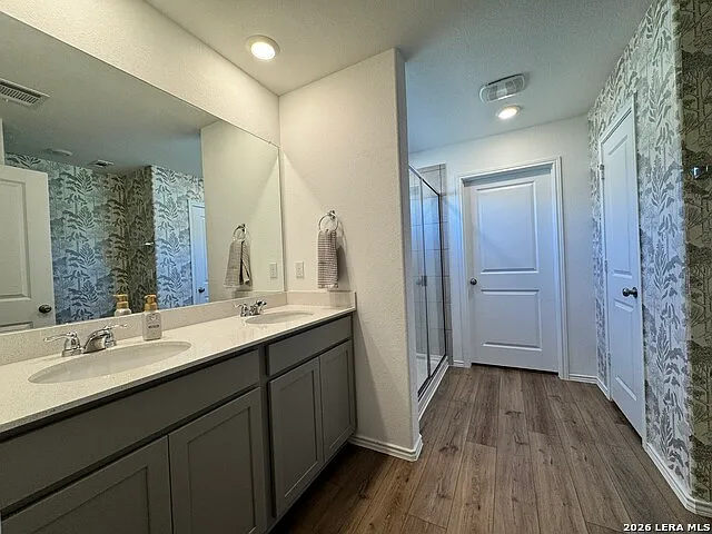 370 Carmello — Photo 15