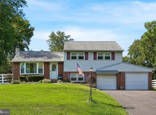 2176 Meadowview Dr, Jamison, PA 18929