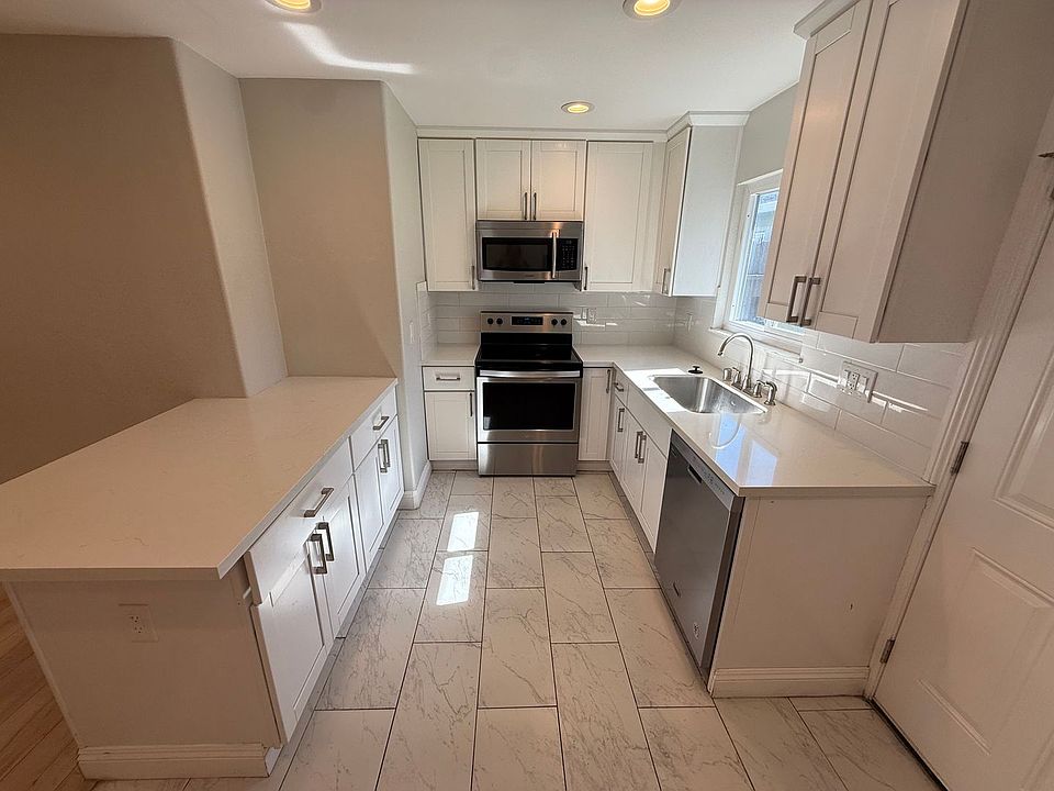 1st image of 1631 Frisbie Ct #3