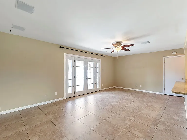 505 E Carson Dr — Photo 7