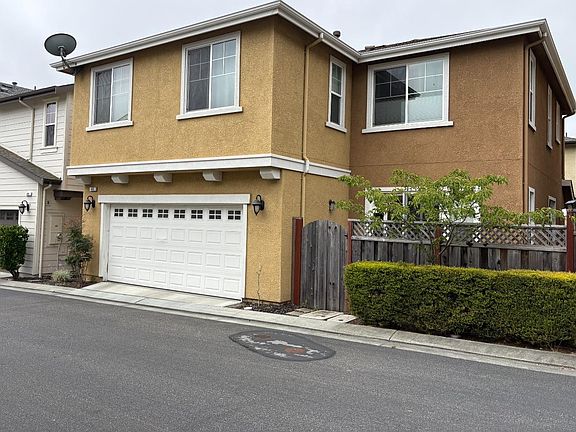 2nd image of 403 Pioneer Ln