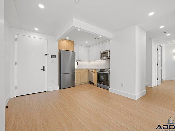 2nd image of 134 Erasmus St #3E