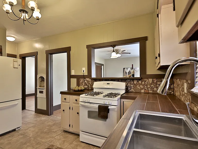 825 Palm St — Photo 14