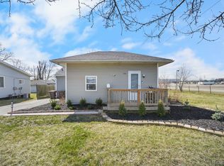 296 4th Ave, Pontiac, MI 48340