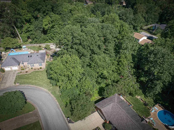 5411 Landview Dr, Newburgh, IN 47630
