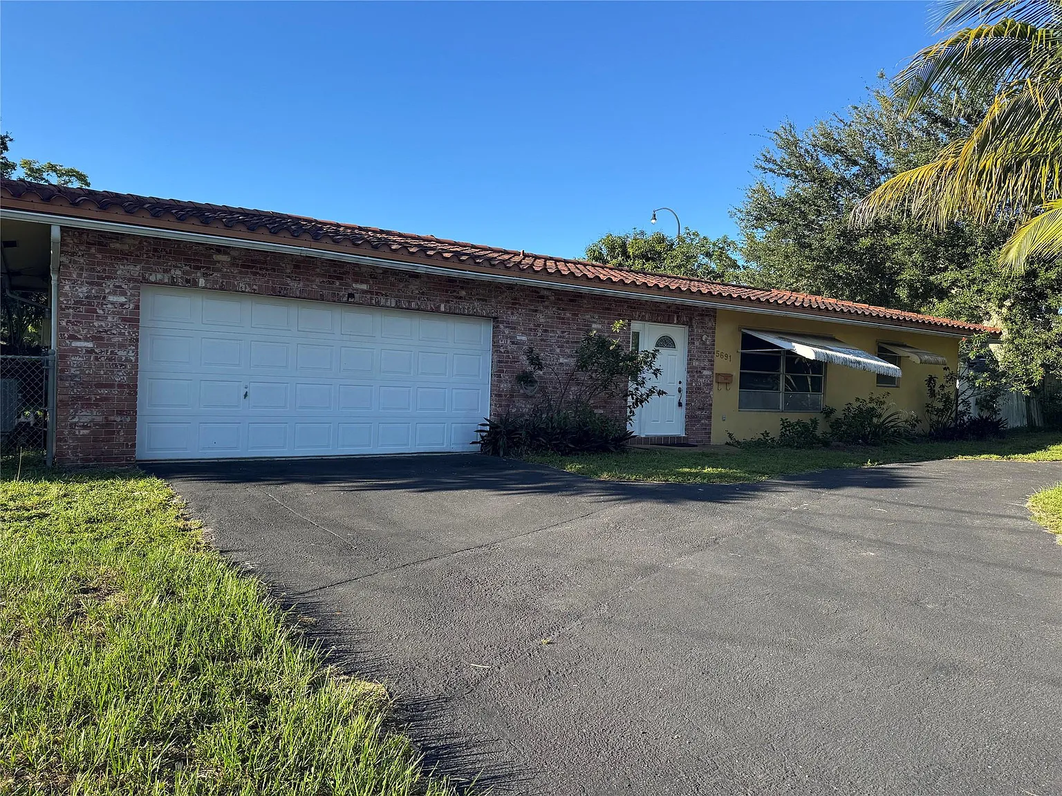 4 bed, 2.0 bath, 1522 sqft, $3,700 — Photo 2