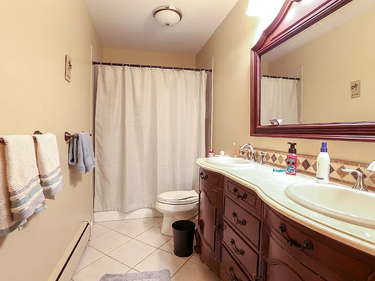 14360 Foothill Rd — Photo 12