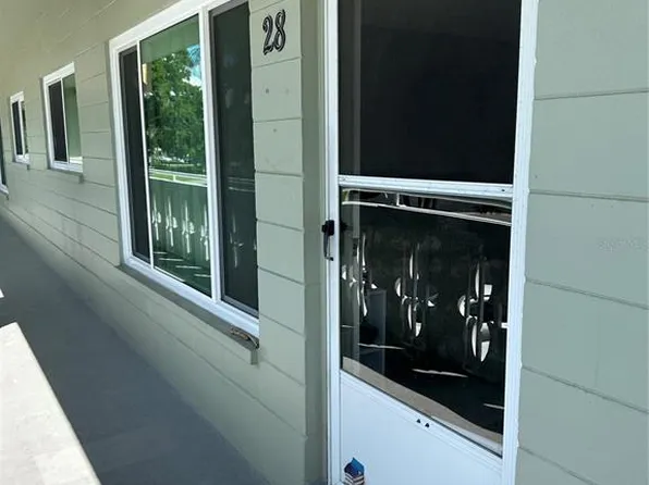 2448 Columbia Dr APT 28, Clearwater, FL 33763
