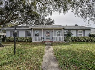 10000 Commodore Dr, Seminole, FL 33776