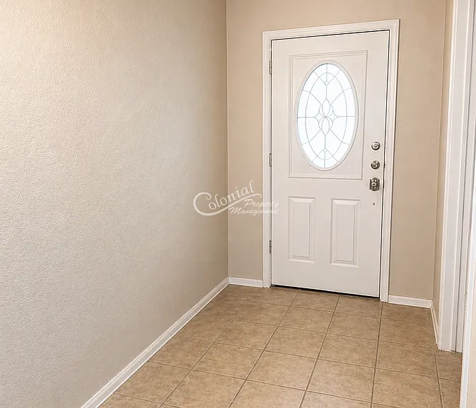 2402 Riley Dr — Photo 2