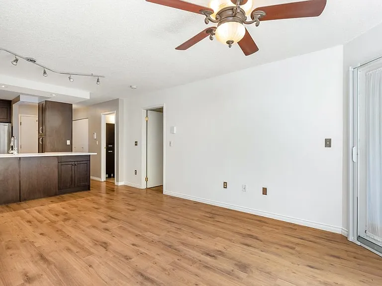 925 W 10th Ave #301 — Photo 11