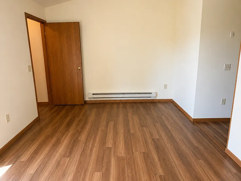 231-241 N Burritt Ave — Photo 9