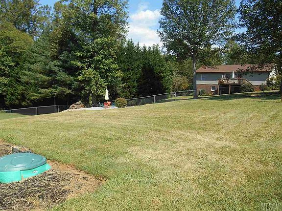 4th image of 3407 Wren Cir