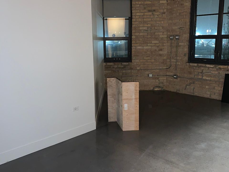 1st image of 2060 N Southport Ave #307